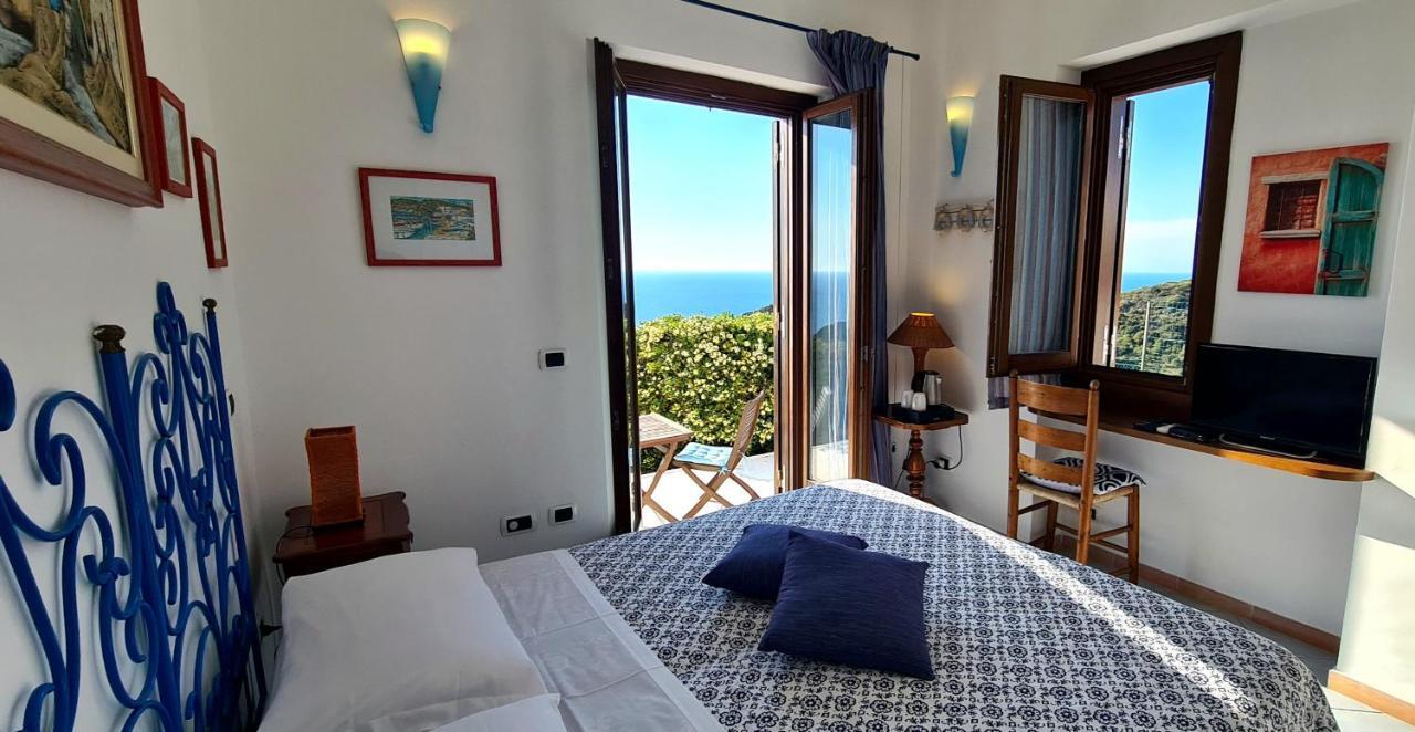 פונזה Guest House Villa Il Gabbiano מראה חיצוני תמונה