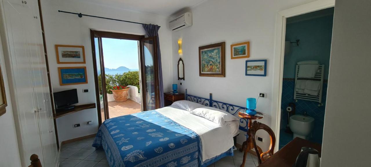 פונזה Guest House Villa Il Gabbiano מראה חיצוני תמונה
