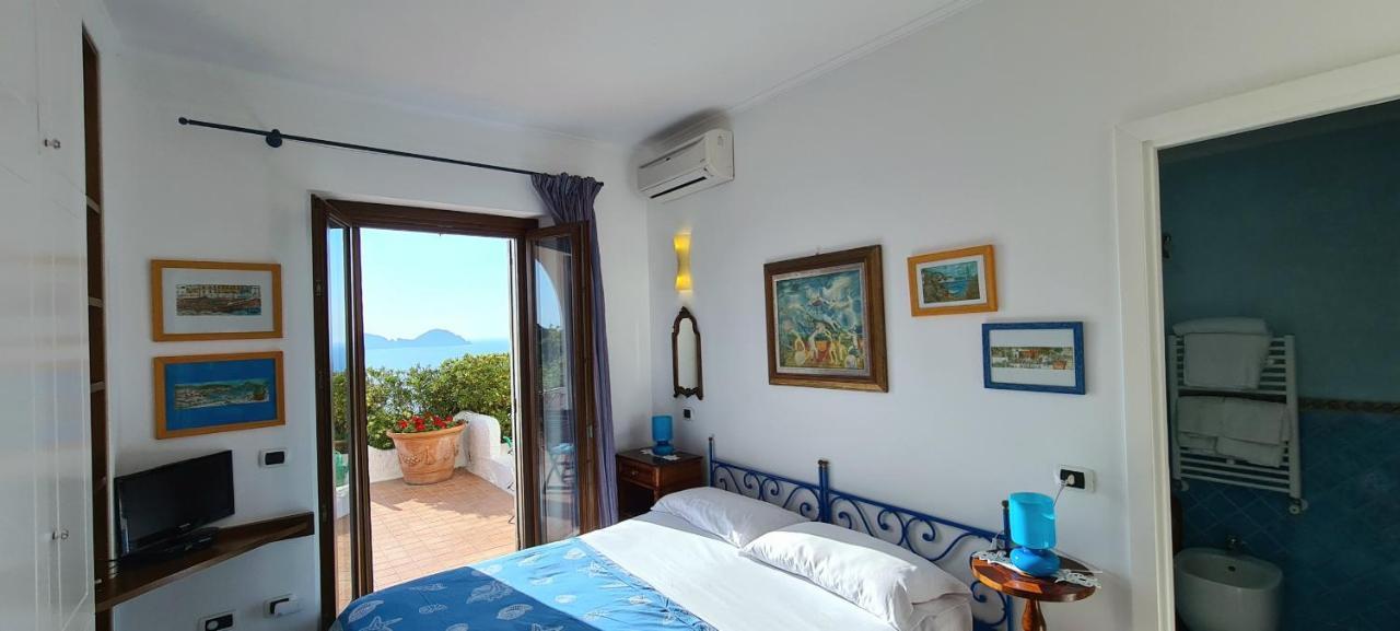 פונזה Guest House Villa Il Gabbiano מראה חיצוני תמונה