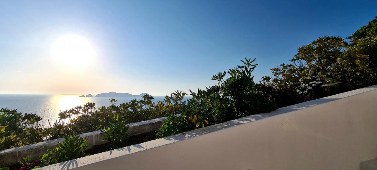 פונזה Guest House Villa Il Gabbiano מראה חיצוני תמונה