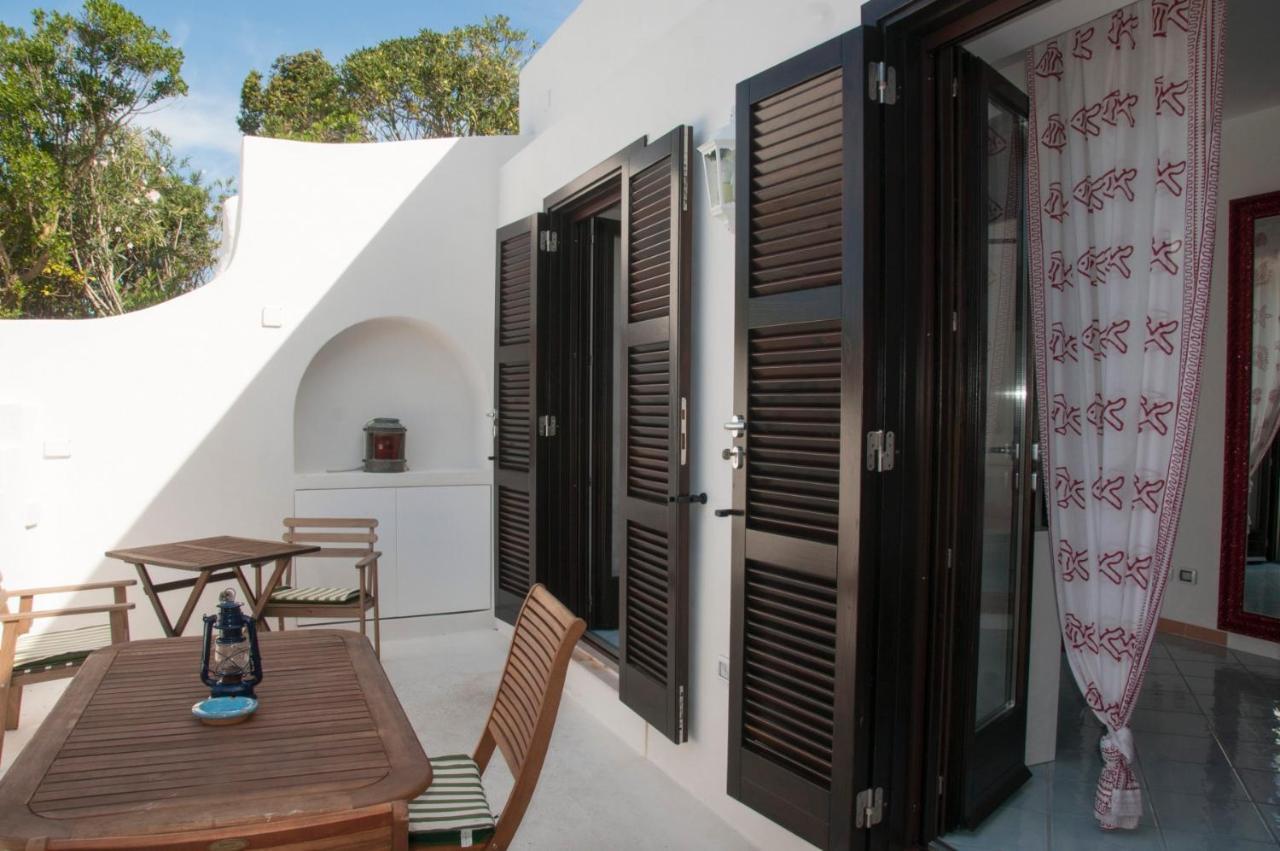 פונזה Guest House Villa Il Gabbiano מראה חיצוני תמונה