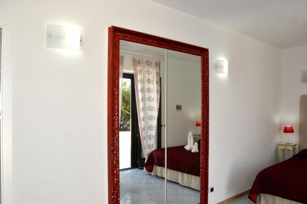 פונזה Guest House Villa Il Gabbiano מראה חיצוני תמונה