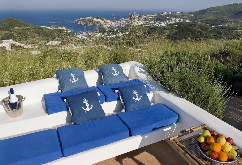 פונזה Guest House Villa Il Gabbiano מראה חיצוני תמונה