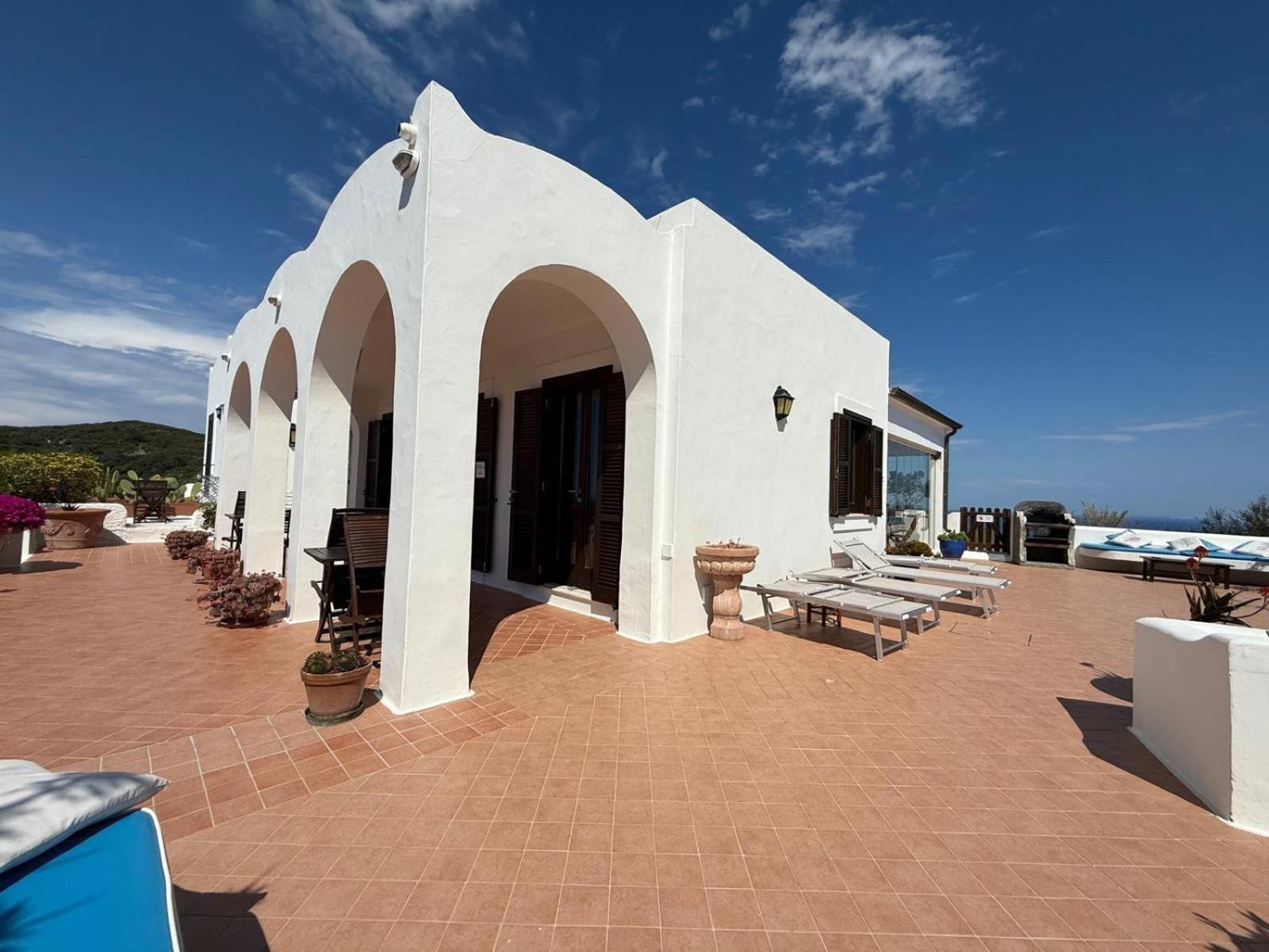 פונזה Guest House Villa Il Gabbiano מראה חיצוני תמונה